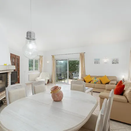 A Casinha Villa Carvoeiro (Lagoa)