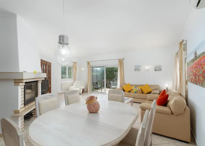 A Casinha Villa Carvoeiro (Lagoa)